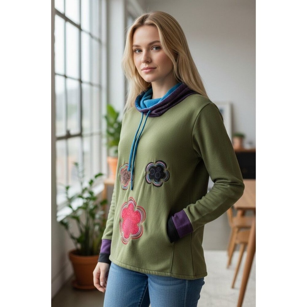 Camden GEKKO Green Pullover Purple & Blue Accents Floral Appliqué Funnel Neck